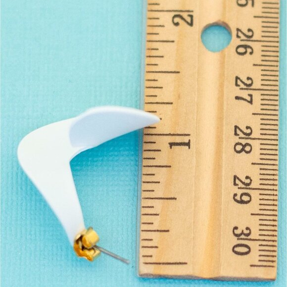 Vintage Abstract White Ceramic Dangle Earrings by Avon, E24 - Picture 5 of 5